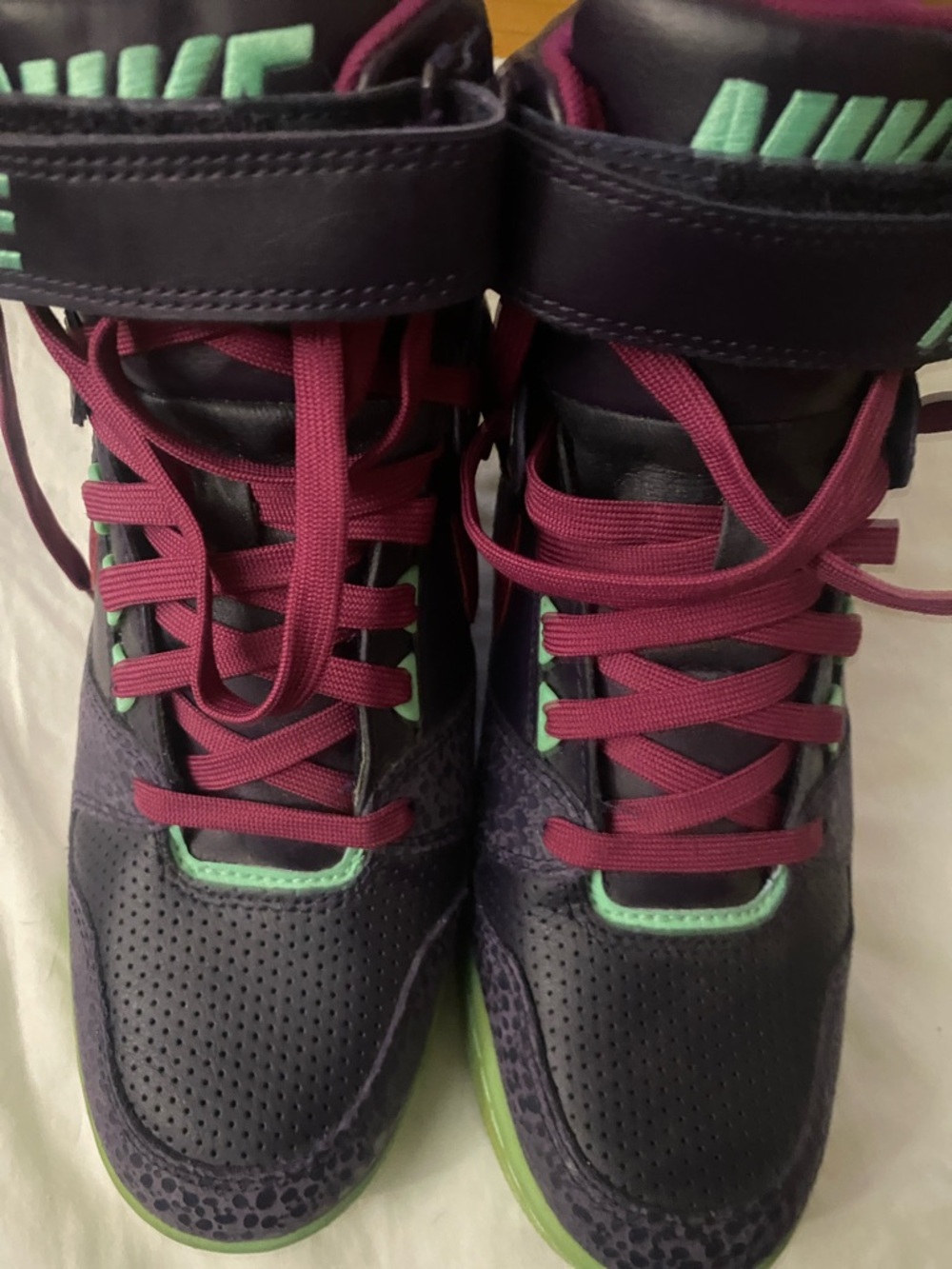 Nike High-Top Sneakers Sky-High AIR REVOLUTION Rare color combo